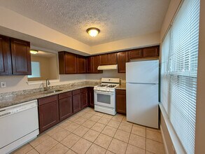 11 Villanova Ct in Sicklerville, NJ - Building Photo - Building Photo