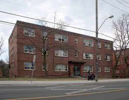 1481 Kingston Rd in Toronto, ON - Building Photo
