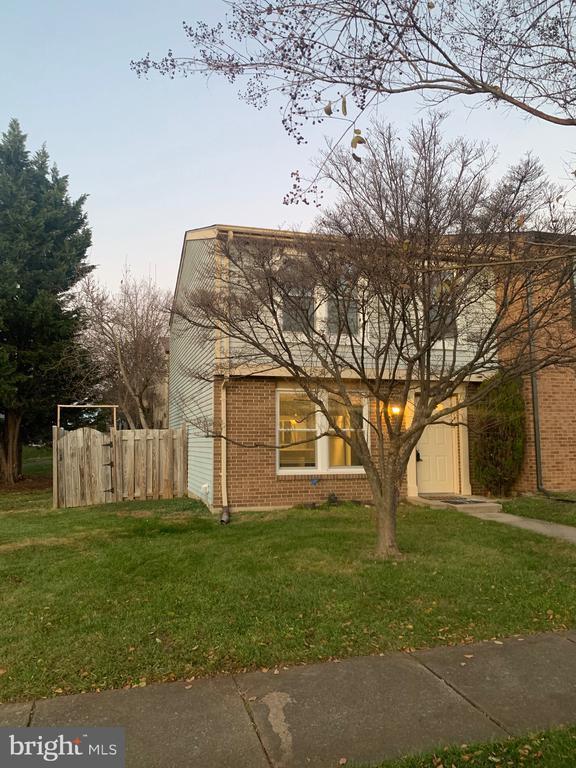 property at 11815 Quassia Court