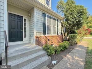 5624 Arrowfield Terrace in Haymarket, VA - Building Photo - Building Photo
