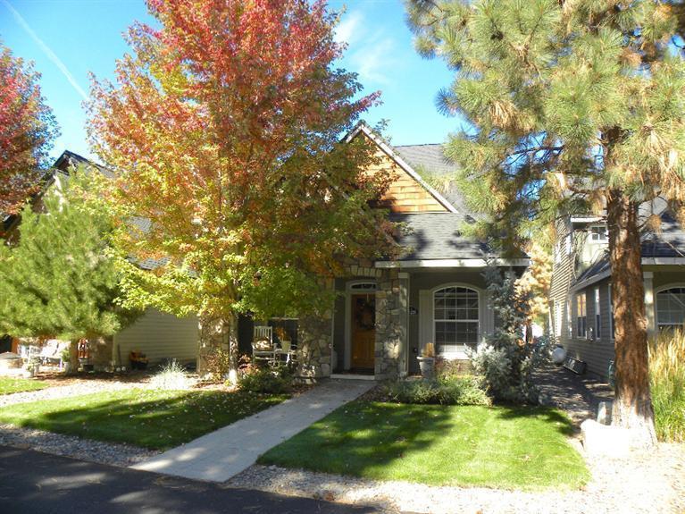 926 E Timber Pine Dr in Sisters, OR - Building Photo