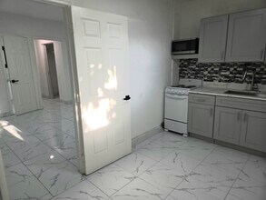 14920 NW 10th Pl in Miami, FL - Building Photo - Building Photo