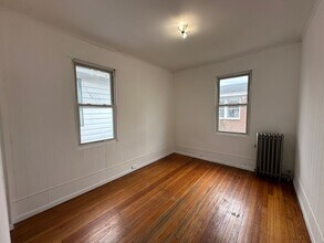 66 Louis St in New Brunswick, NJ - Foto de edificio - Building Photo