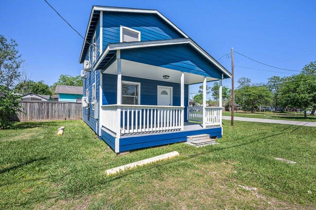 property at 517 Center St