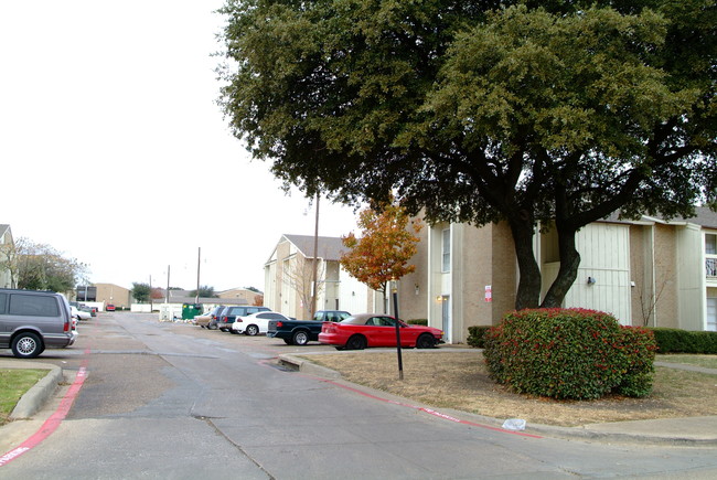 Townview Apartments in Dallas, TX - Building Photo - Building Photo