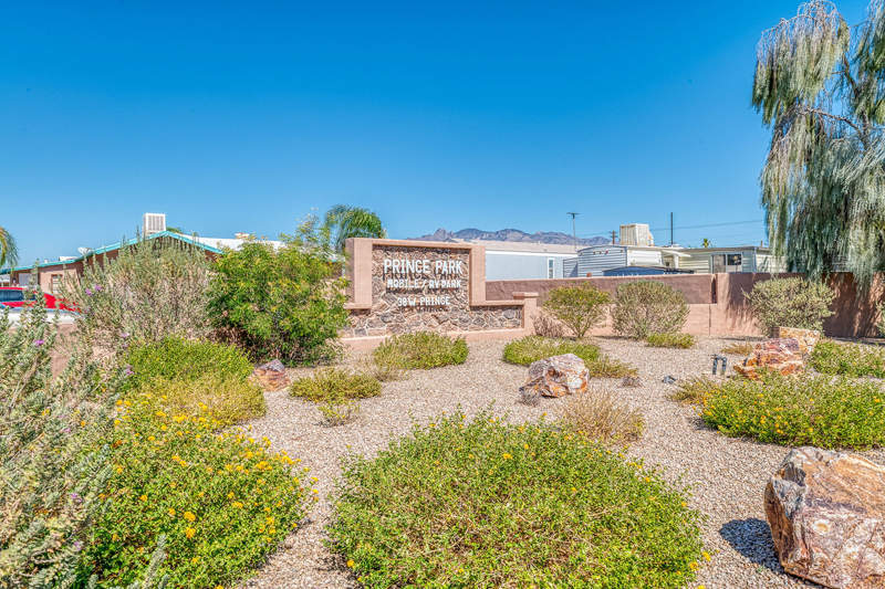 38 W Prince Rd in Tucson, AZ - Building Photo
