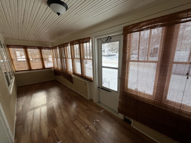 713 N 5th St in Manitowoc, WI - Building Photo - Building Photo