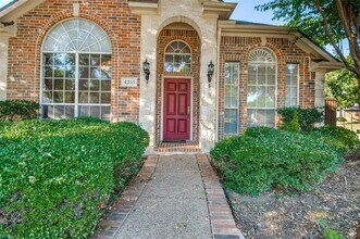 4233 Sun Creek Ct in Plano, TX - Building Photo - Building Photo