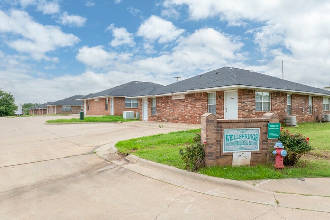 Wellsprings Studio Presidential Estates in Stillwater, OK - Foto de edificio - Building Photo
