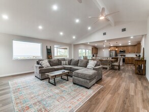 268 White Oak Dr in Canyon Lake, TX - Building Photo - Building Photo