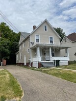 2325 4th St NW in Canton, OH - Building Photo