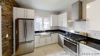 11 Partridge Ave in Somerville, MA - Building Photo