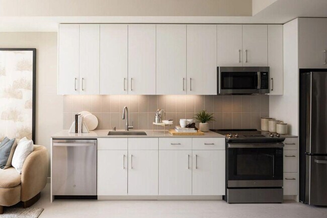 240 S Taaffe St in Sunnyvale, CA - Foto de edificio - Building Photo