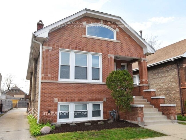 property at 2428 Ridgeland Ave