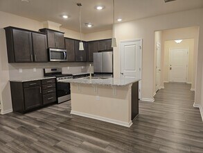 883 Falls Grove Trl in High Point, NC - Building Photo - Building Photo