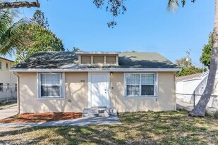 1021 S L St in Lake Worth Beach, FL - Building Photo