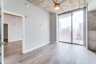 360 Nueces St, Unit #2409 in Austin, TX - Building Photo - Building Photo
