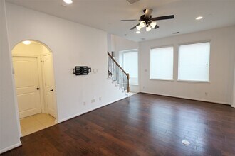 12211 Stellano Ln in Richmond, TX - Building Photo - Building Photo