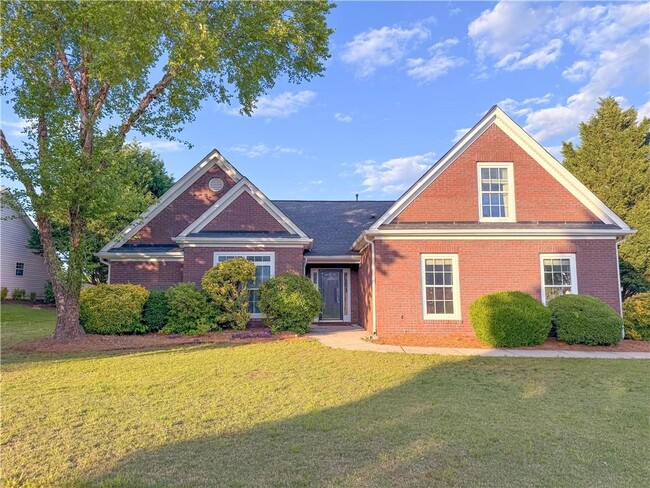 property at 2955 Victoria Park Dr NE