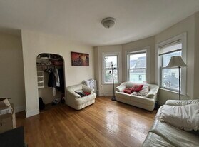 112 Murdock St, Unit 3 in Boston, MA - Building Photo