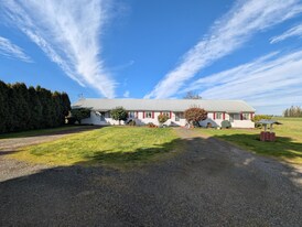 12965 NE Carl Rd in Woodburn, OR - Building Photo