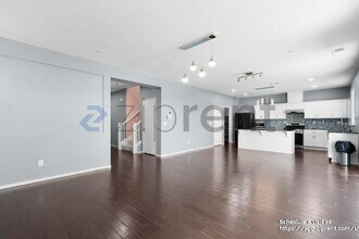 7517 Hazelton Way in Sacramento, CA - Building Photo - Building Photo