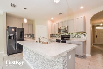 196 Sunny Day Wy in Davenport, FL - Building Photo - Building Photo