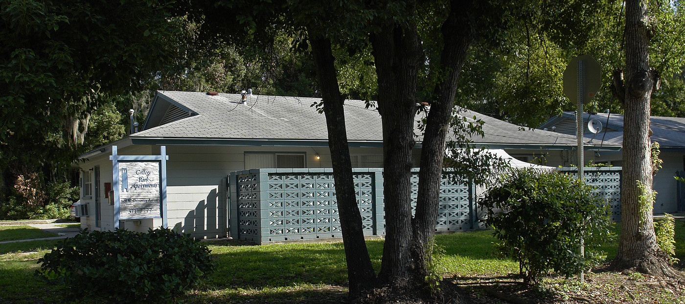 1624 NW 17th St in Gainesville, FL - Building Photo