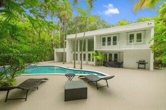 1951 Secoffee St in Miami, FL - Building Photo - Building Photo