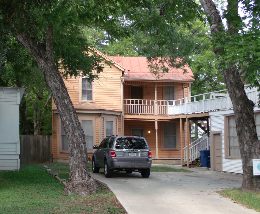 502-510 E Guenther St in San Antonio, TX - Foto de edificio