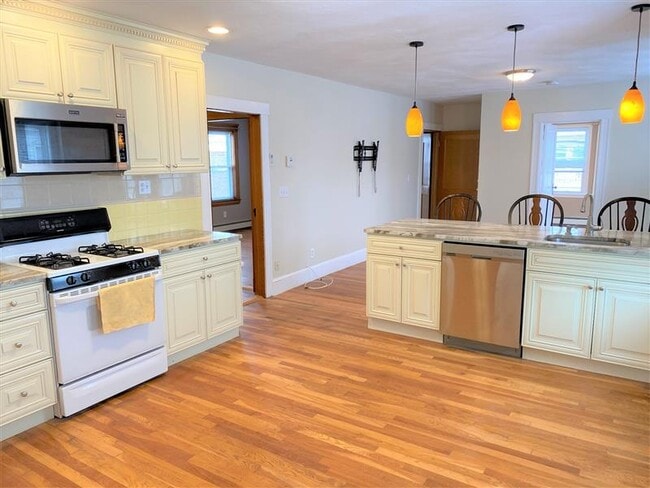 167 Harvard St, Unit 2, Unit 2
