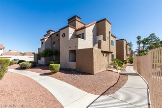 2963 Juniper Hills Blvd in Las Vegas, NV - Building Photo - Building Photo