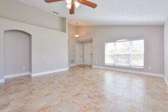 2102 Shannon Lakes Blvd in Kissimmee, FL - Building Photo - Building Photo