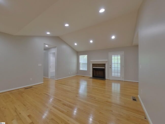 211 Boxwood Ln in Anderson, SC - Building Photo - Building Photo