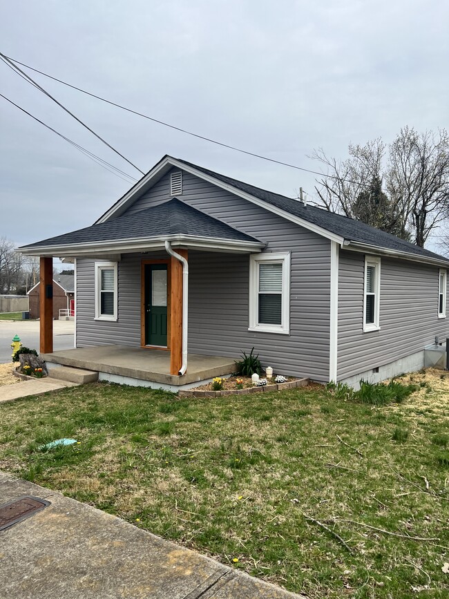 property at 417 N Charlotte St