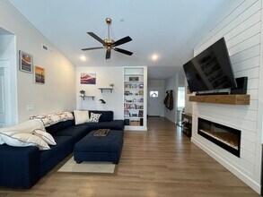 4816 Plumthicket Dr in Manhattan, KS - Building Photo - Building Photo