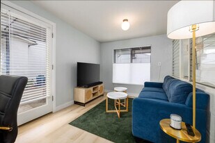 722 Arbuckle Pl in Carlsbad, CA - Building Photo