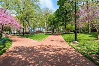 1000 Hudson St in Hoboken, NJ - Building Photo - Building Photo