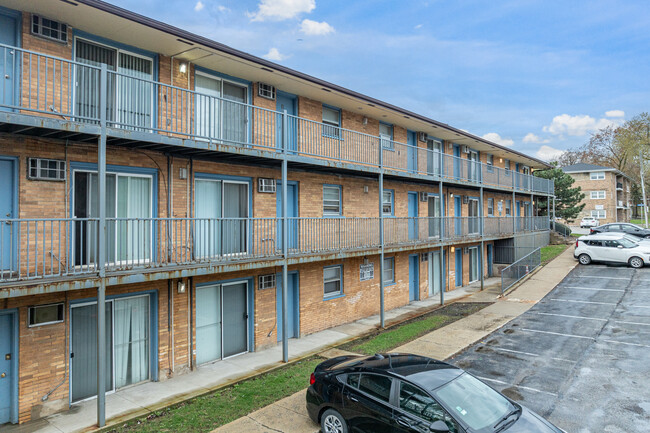 12201 Longwood Dr in Blue Island, IL - Building Photo - Building Photo