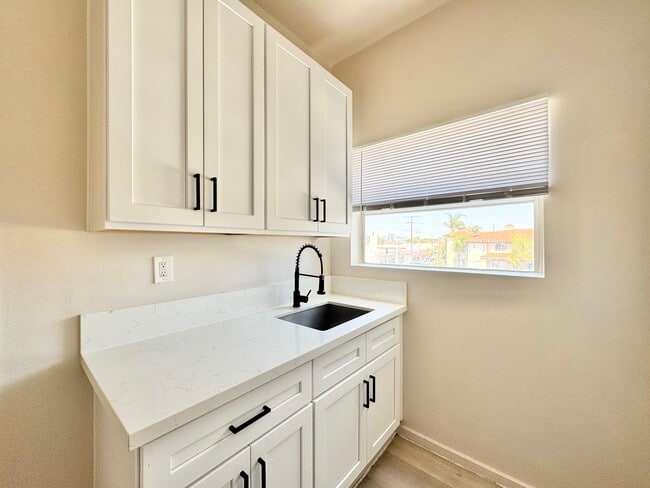 property at 1318 S Pacific Ave