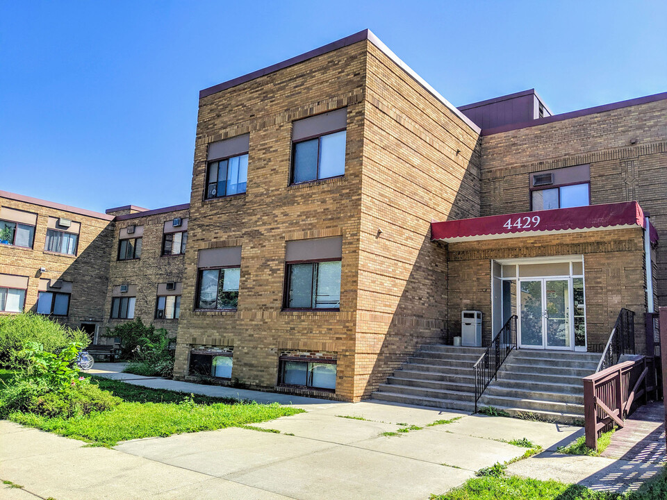 4429 Nicollet Ave in Minneapolis, MN - Building Photo