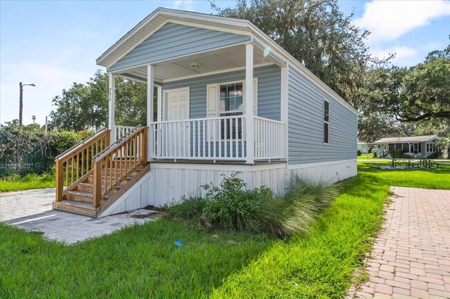 property at 7250 FL-44
