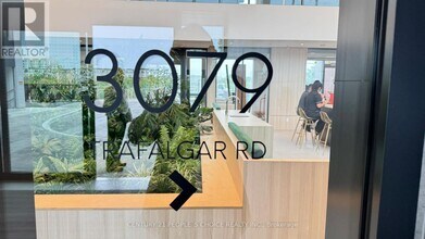 3079 Trafalgar Rd in Oakville, ON - Building Photo - Building Photo