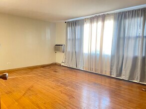 8046 S Pulaski Rd in Chicago, IL - Building Photo - Building Photo