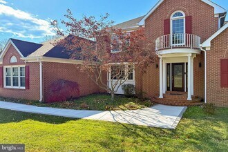 1300 Pinstripe Ct in Vienna, VA - Building Photo - Building Photo