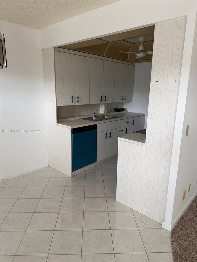 2052 Exeter C in Boca Raton, FL - Building Photo - Building Photo