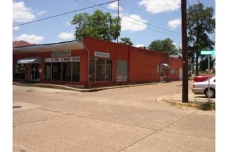 901 Broadway Blvd in Kilgore, TX - Building Photo - Building Photo