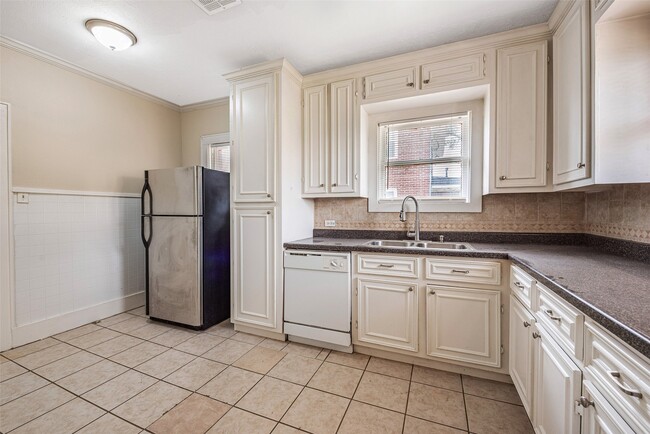 property at 2611 Rosewood St