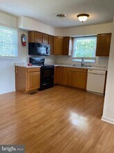 204 N Red Hill Rd in Martinsburg, WV - Building Photo - Building Photo