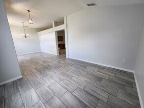 251 Magellan Dr in Kissimmee, FL - Building Photo - Building Photo